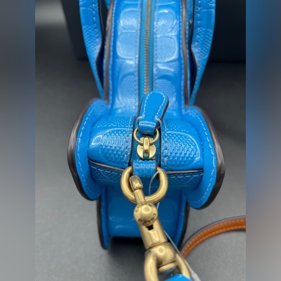 Coach Fish Bag In Signature Leather Imported - Picture 5 of 13